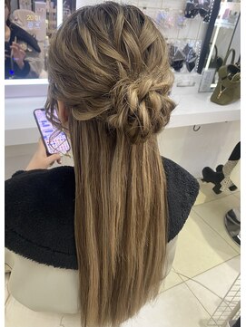 ヘイルジューシー(hail JUICY) ハーフアップ