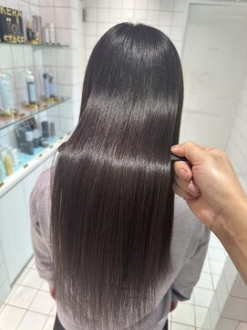 ロンドルーチェ 心斎橋(Lond luce) ダークアッシュ/ミディアムレイヤーカット［髪質改善/縮毛矯正］