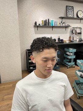 サニーズ バーバー(Sunny's barber) オールバックパーマ
