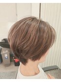 ショートボブ