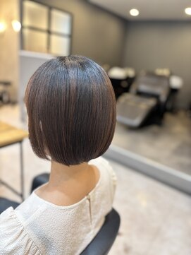 エリス ウメダ(Eliss umeda) ショートボブ