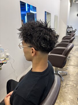 アンサー 千葉中央(UNSER prod by THE DAY) 【MEN’S HAIR/サーフカール/刈り上げセンターパート/千葉】