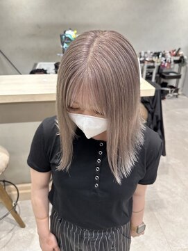 エレン 向ヶ丘遊園 登戸(ELEN) 【ミルクティーベージュ】向ヶ丘遊園/ブリーチカラー