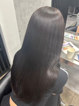 ダークブラウン