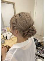 ヘッズ(HEADZ)&nbsp;編み込みアップヘア