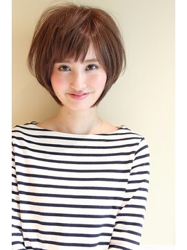 レウナ 外苑前(Reuna) 30代40代50代　大人可愛いひし形ショートボブ　シルエットが綺麗