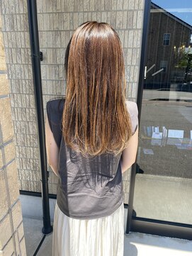 フィオーレ ヘアデザイン(FIORE hair design) ハイライト　ナチュラル巻