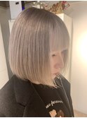 ホワイトシルバーミニボブ