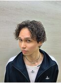 センターパートウルフ　プードル　スパイラルパーマ