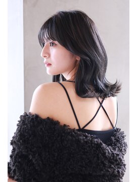 リリー(Lilly) 【Lilly】透き通るようなグレージュカラーと顔まわりのレイヤー