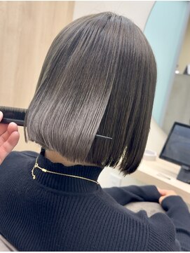 ユニ 江坂(Uni.) 縮毛矯正 髪質改善 ブリーチ矯正