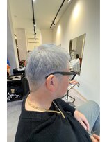 ハチマルハチ ナル 登戸店(808 nalu)&nbsp;ホワイトシルバー/ブリーチデザイン/グレー