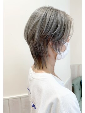 ネオリーブカップ 町田店(Neolive capu) ウルフヘアシルバー　メルティカラー　似合わせカット