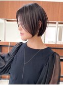 ハイライト白髪ぼかしダブルカラーインナーカラーショートボブ