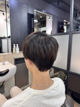 クロムトウキョウ ザ バーバー 新宿本店(CHROM TOKYO the Barber) 刈り上げなしマッシュ