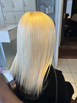 ゴッド ヘアーアンドメイク 高崎西口店(GOD Hair & Make) 抜きっぱなしブロンド