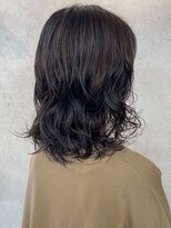 ビスクヘアデザイン(bisq hair design)&nbsp;パーマ　髪質改善　艶髪　ミディアムレイヤー　学割24