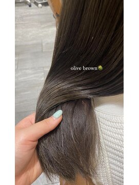 赤み消し！透明感アップ！オリーブベージュ