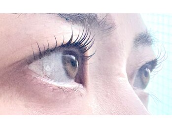 エクラ(eclat)の写真/【朝のメイクが楽になるまつ毛パーマ】