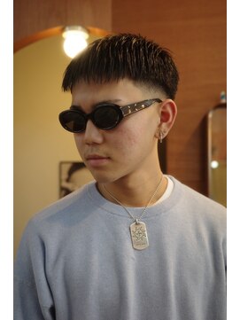 エディ(Edy) メンズスパイキーショート刈り上げスキンフェード眉毛カット岡山