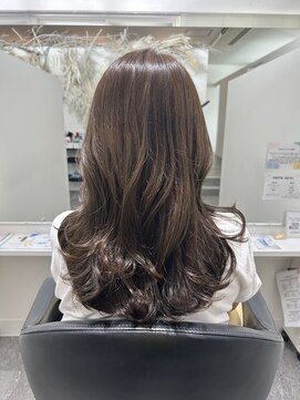 イレス 新札幌店(IRESU) 髪質改善/縮毛矯正/美髪/艶髪/髪質改善トリートメント/新札幌