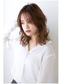 【aRietta　秋山すみれ】くせ毛風×センターパートの大人ミディ