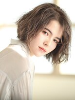 外国人風ウエーブ・ボブ・オリーブベージュ・デザインカラー