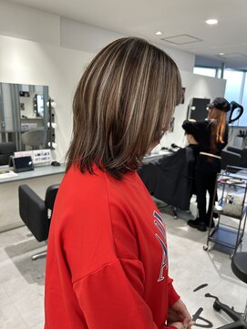 キング(K!ng) 縮毛矯正髪質改善ハイライトレイヤーカット枚方美容室エクステ