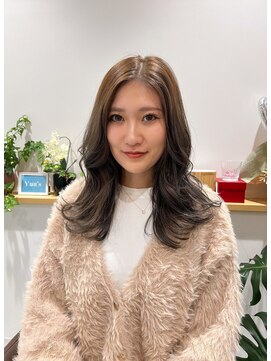 ユウズ(Yuu's) オリーブグレージュ/セミロング/大濠公園/港町/荒戸/大手門