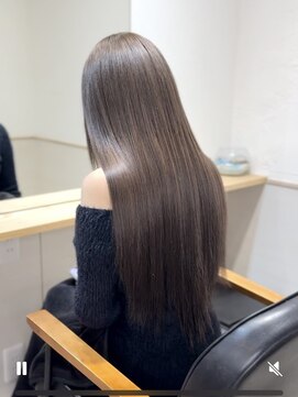 ミオ バイ レニア(mio by ReniA) カラーと羽エクステ220本