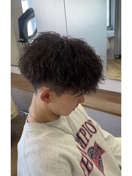 アレス バイ シカ 神戸三宮元町店(ALLES by Cica) ツイストスパイラル刈り上げマッシュ