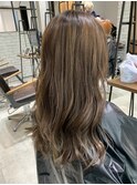 ハイライトベージュ
