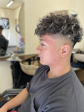 バーバーサトウ(BARBER SATO) スキンカール