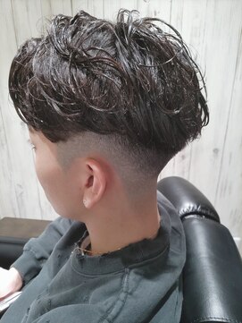 ヨシザワインク バンダイ(YOSHIZAWA Inc. BANDAI) 新潟/万代/バーバー/メンズ専門/フェードカット/スキンフェード