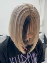 エトワール(ETOILE)&nbsp;ミルクティーベージュ/ボブ/デザインカラー/ブリーチ/ハイトーン
