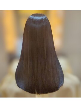 オーオ(OOO) ツヤ髪ロング