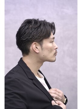 トラスト ザ バーバー 東京駅八重洲店(TRUST the Barber) センターパート/フェザーパーマ/メンズパーマ