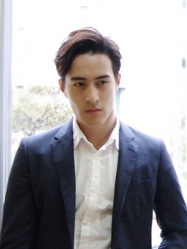 バグ 恵比寿(Bug) ニュアンスパーマで大人のメンズスタイル