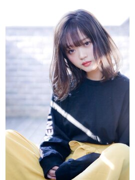 エイミー(Aimee) Aimee グレージュ×ミディアム