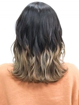 ミーティア バイ クアトロ(Meteor By QUATRO) グラデーションカラー