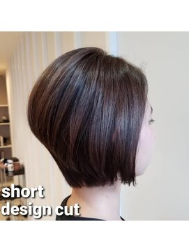 エイクス ヘア デザイン×美髪クリニック 千葉(AQs hair design) ショートのデザインカット