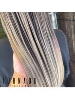 トルネード(TORNADO)&nbsp;外国人風ハイライトバレイヤージュシャドウルーツ ホワイト T131