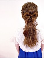 ヘアー キュート(hair CUtE)&nbsp;ヘアリボンがCUtE！ひとつくくりなゆるアレンジ！