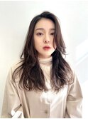 韓国風ロングスタイル 抜け感のあるスタイル