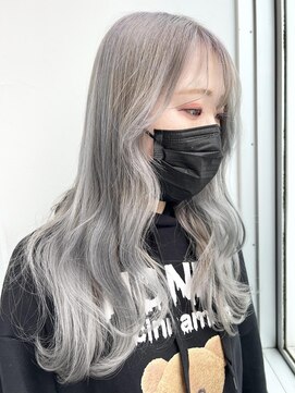 トロニー(TLONY) ホワイトシルバー stylist/miaki