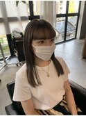 ハイトーングレージュ