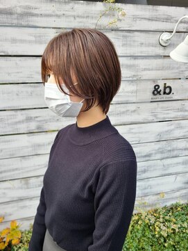 アンドビー(&b.) 大人可愛いショートボブ