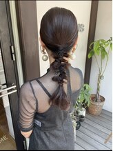 扉を開けると目黒雅叙園が目の前。結婚式のお呼ばれヘアアレンジ、ご予約受付中です。