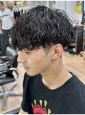 波巻きスパイラルパーマメンズマッシュツーブロックメンズパーマ