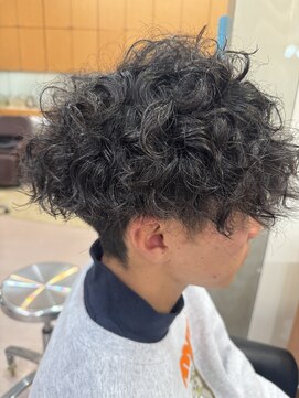 シャンプーボーイ ヒノ(SHAMPOO BOY Hino) カーリーパーマ